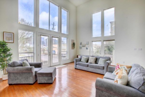 Downtown Houston Townhome with City Views!